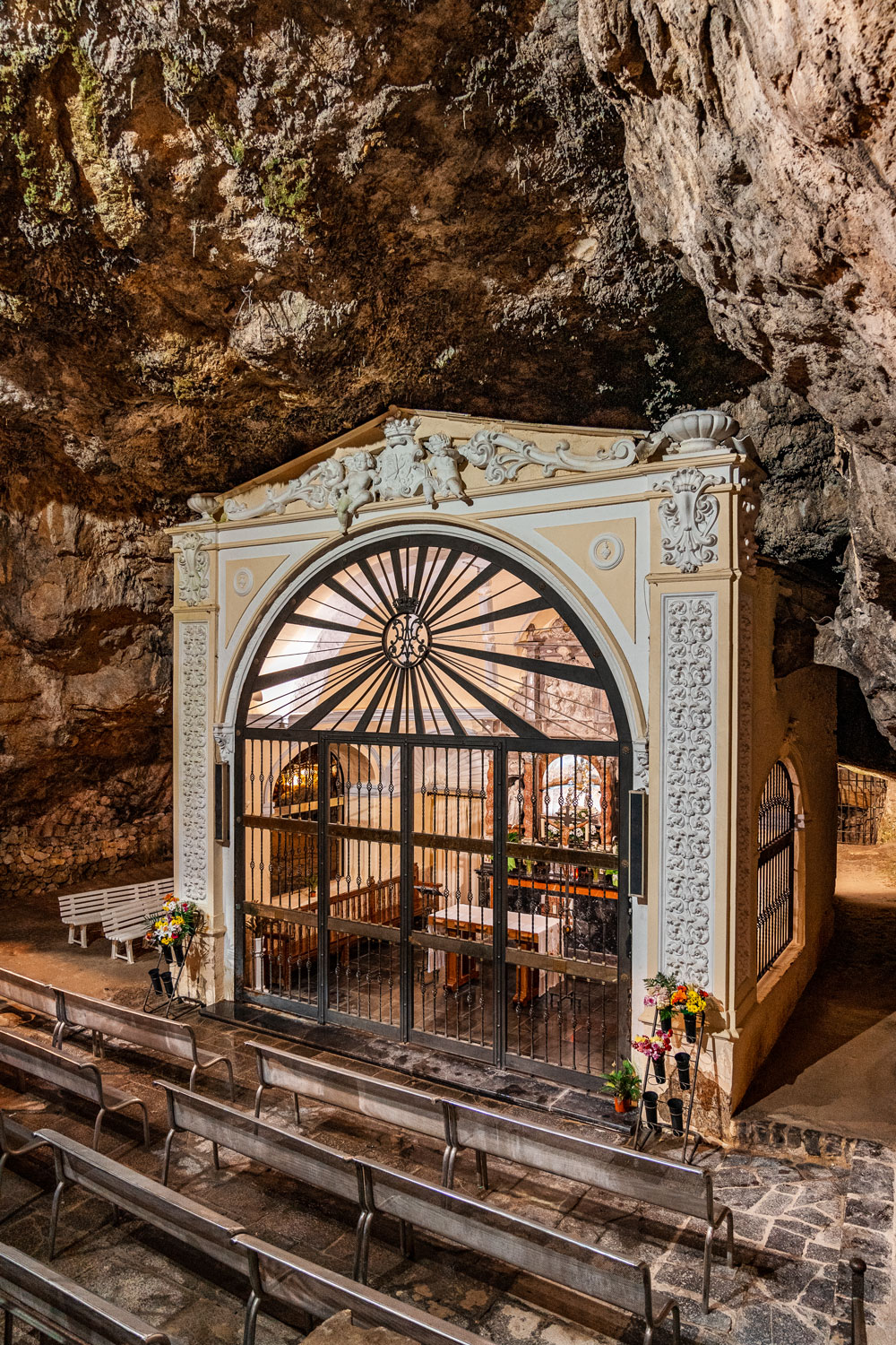 Cave Chape Santuario de la Cueva Santa