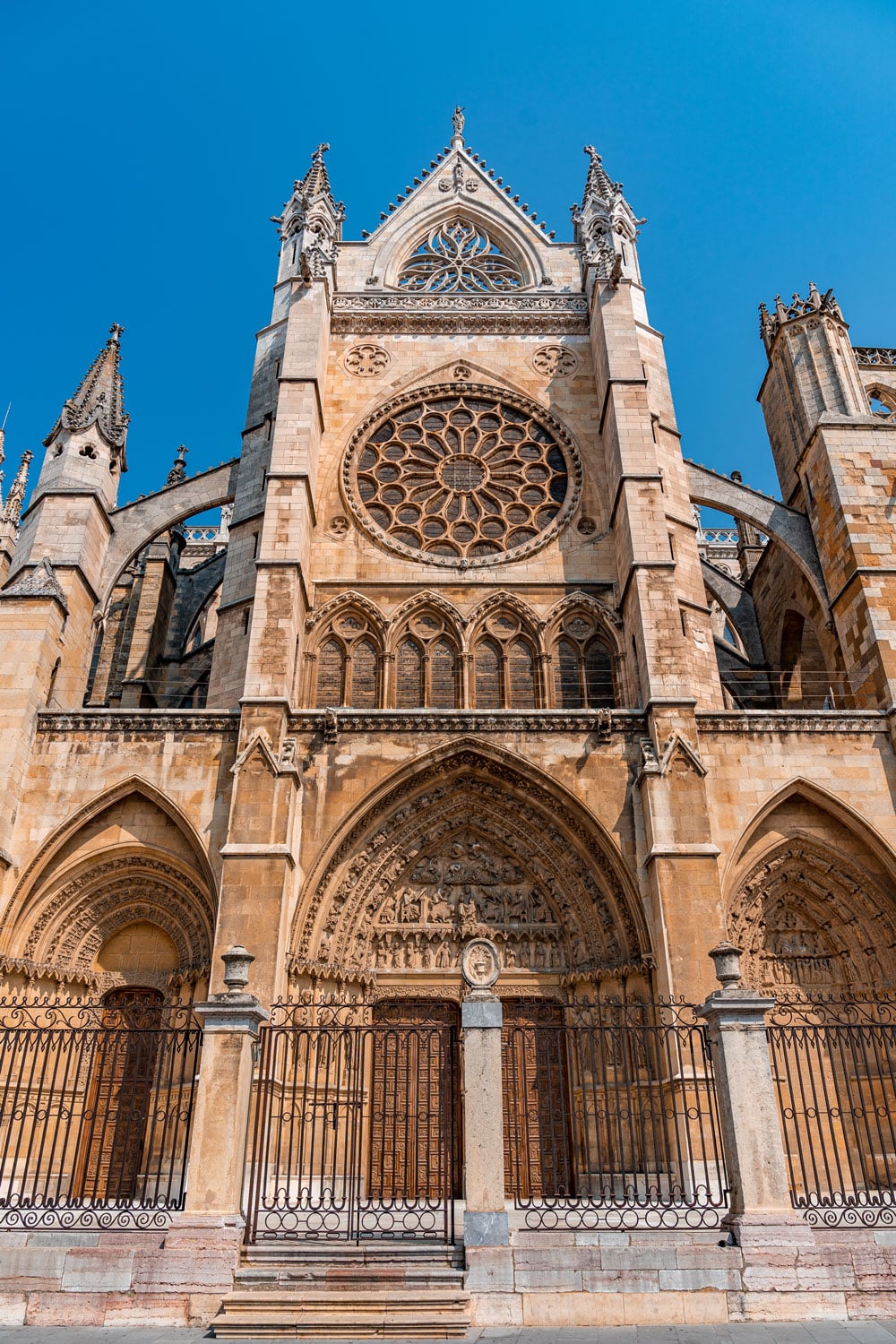 Leon Cathedral facade