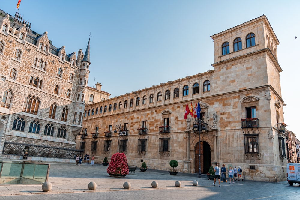 Renaissance building of the Palacio de los Guzmanes