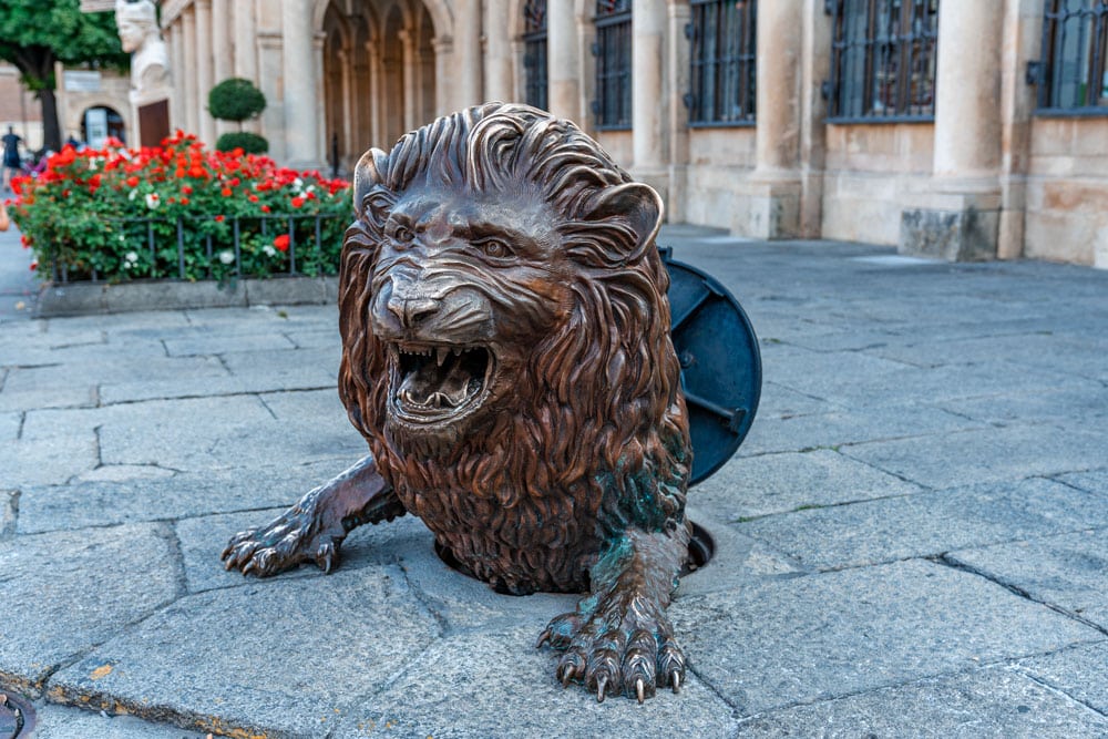 Bronze Lion Statue