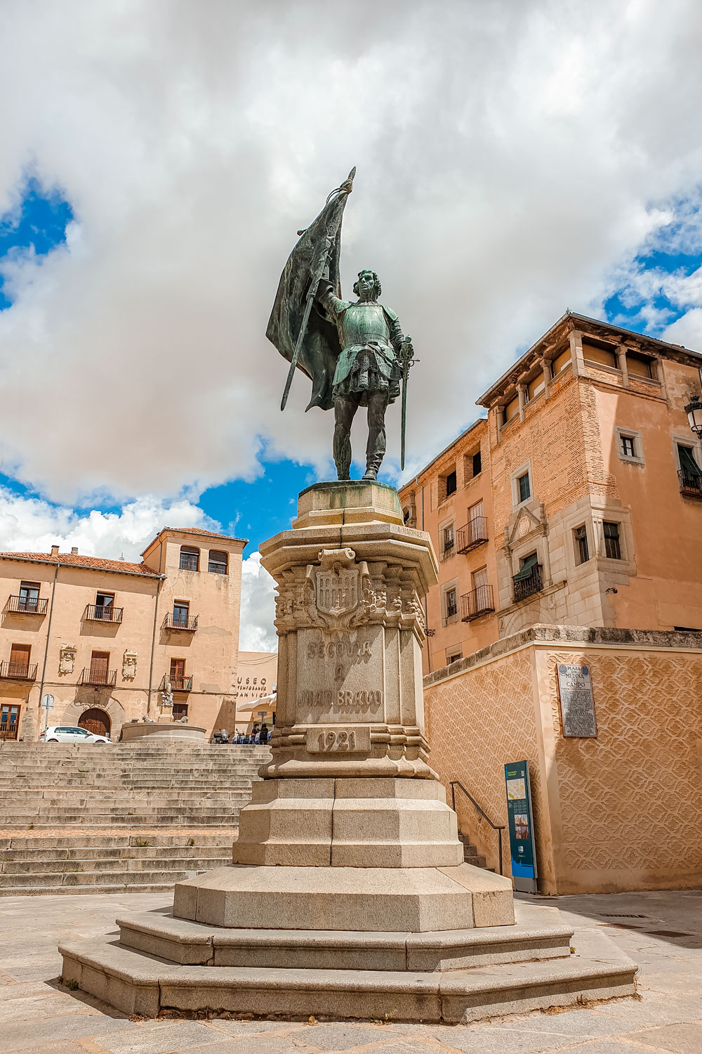 Monument of Juan Bravo