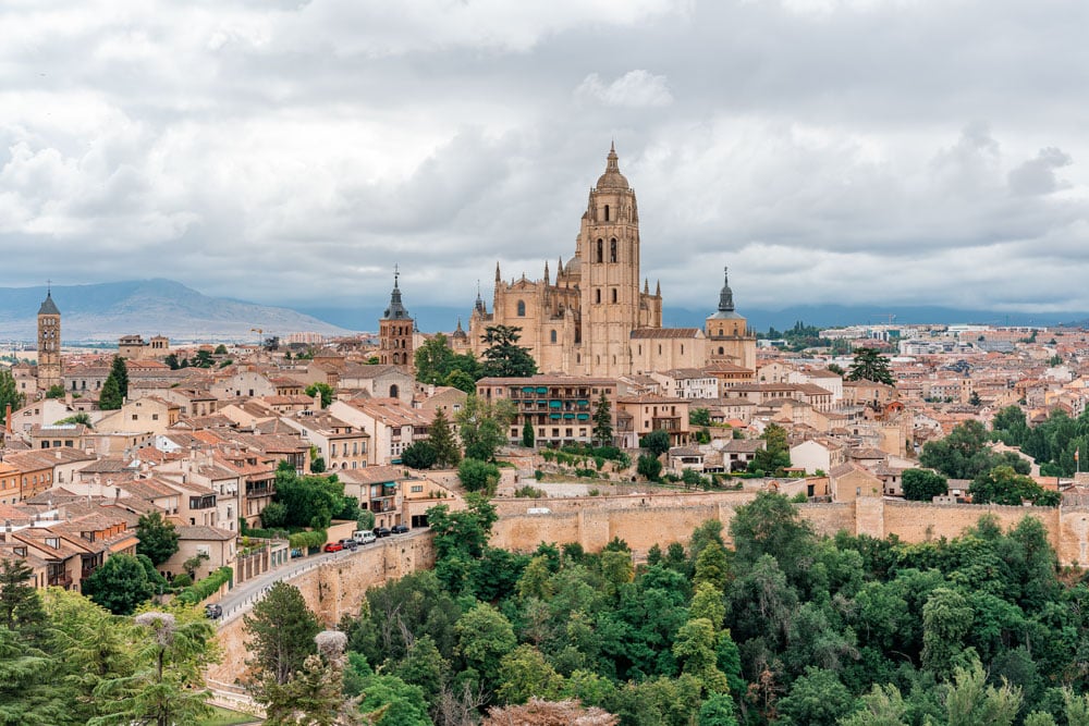 Amazig view to Segovia Cathedral