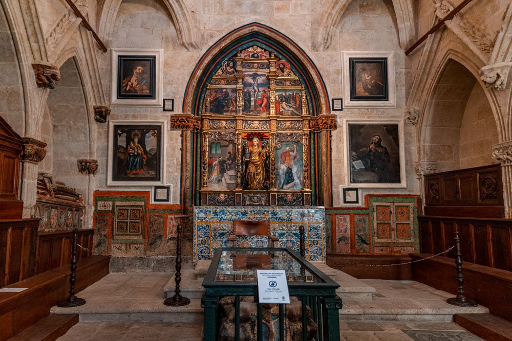 Altar in the Old Cathedral of Salamanca