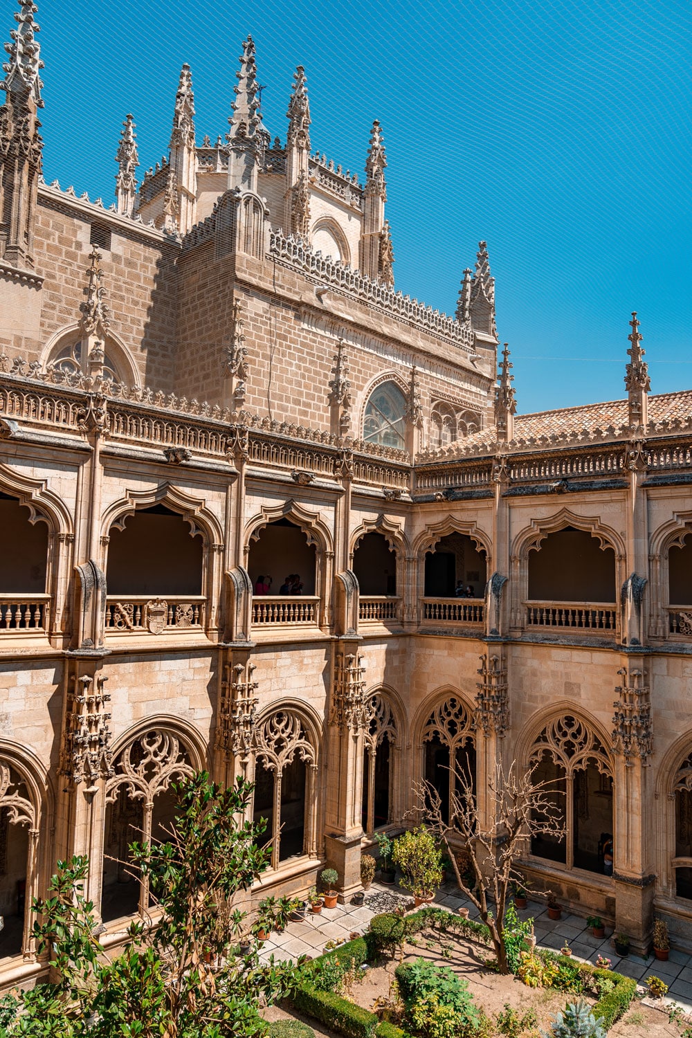 Monastery of San Juan de los Reyes courtyard