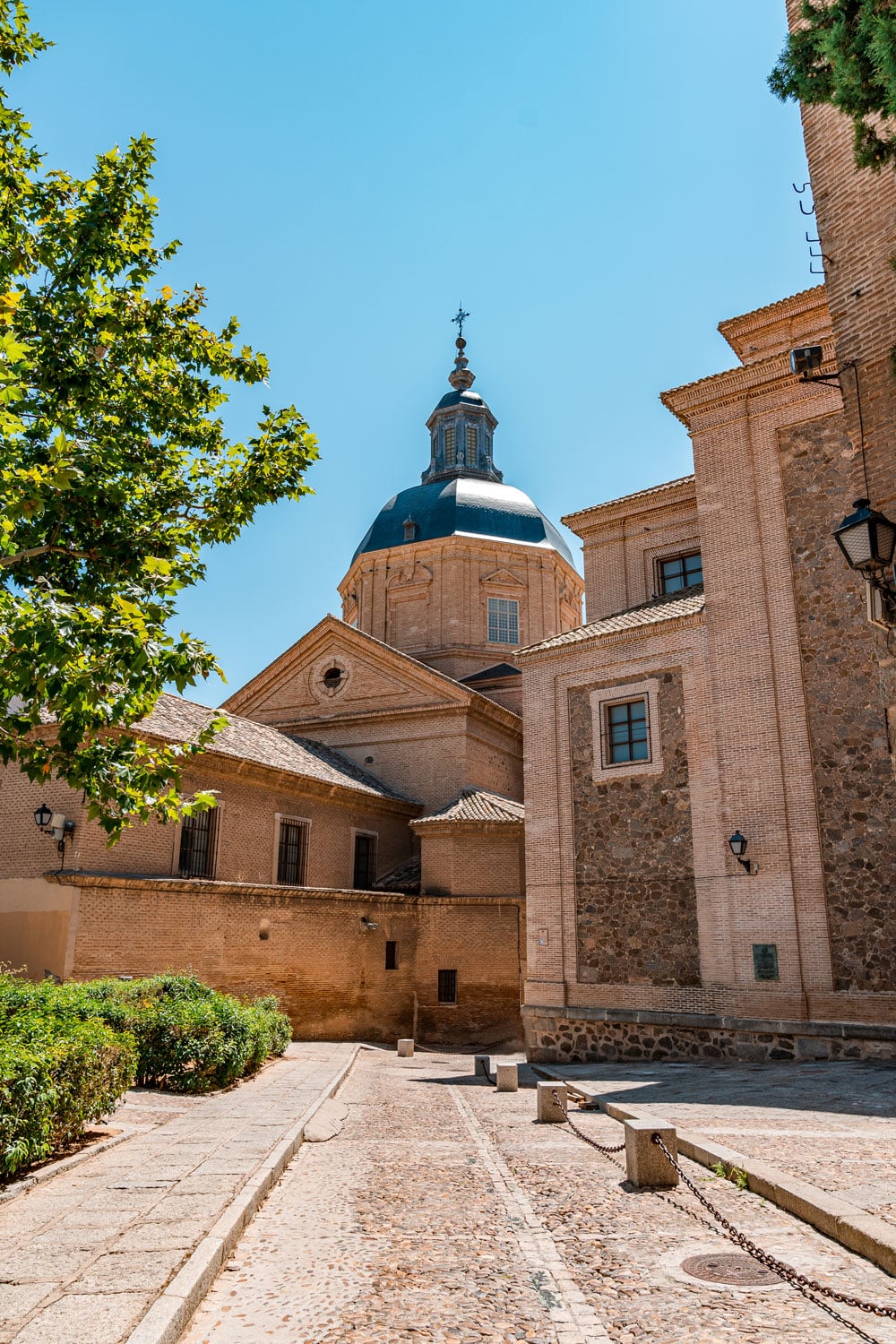 Back view of the San Ildefonso church