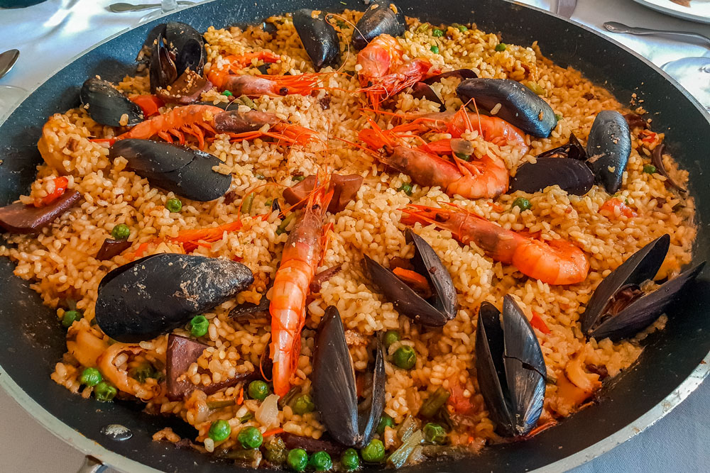 Traditional Spanish paella