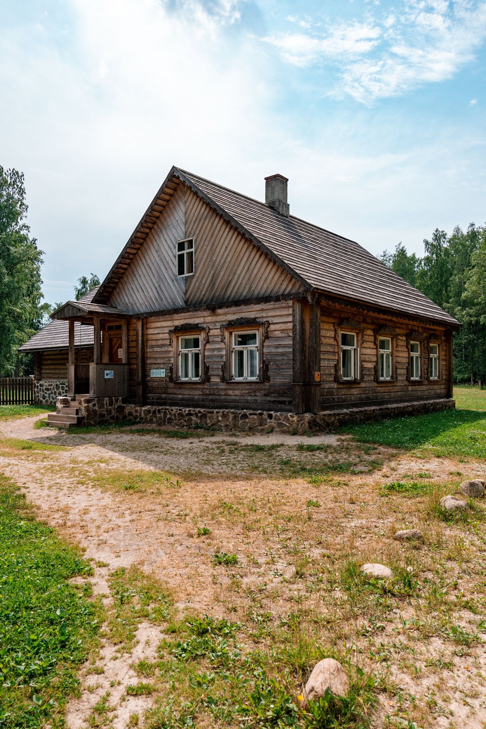 Old Log House