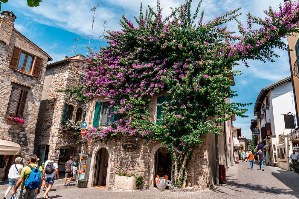 Sirmione Street in Old Town