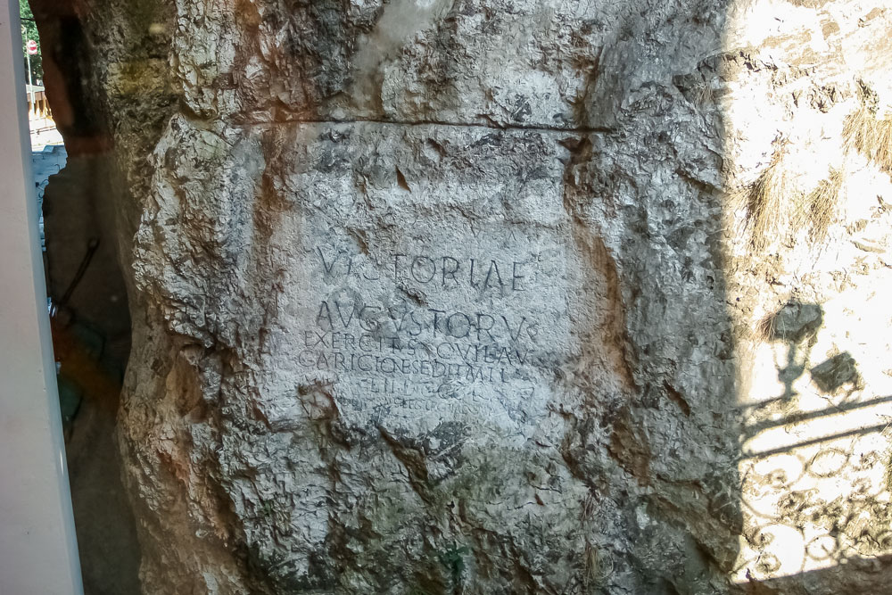 Roman inscription (Rímsky nápis)