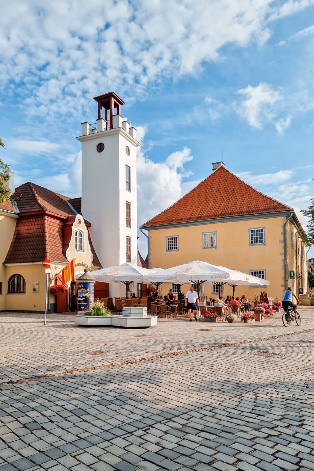 Kuressaare street cafe in front of the Pritsumaja grill and bar.